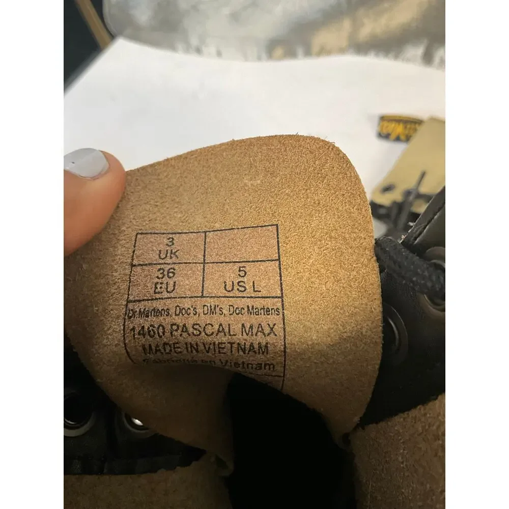 Dr. Martens 1460 Pascal Max Boots